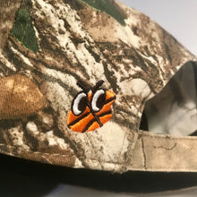 Load image into Gallery viewer, White Realtree Basketball Hat
